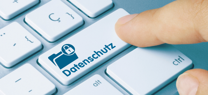 Tastatur mit dem Schriftzug Datenschutz © adobe_momius  Tastatur mit dem Schriftzug Datenschutz